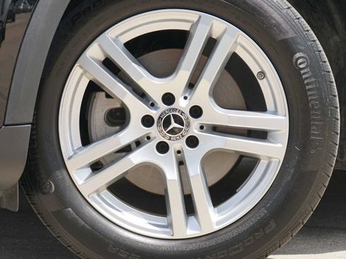 Used 2021 Mercedes-Benz GLA 250 4MATIC image 2