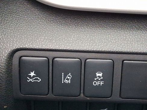 Used 2024 Mitsubishi Eclipse Cross SE image 16