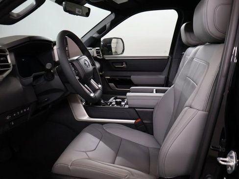 New 2026 Toyota Tundra Limited AWD/4WD image 8