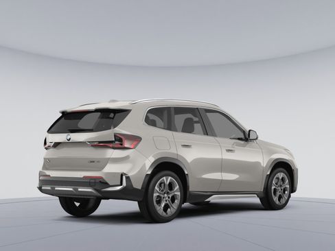 New 2026 BMW X1 xDrive28i w/ Technology Package image 3