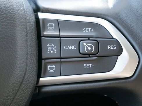 Used 2022 Jeep Compass Limited w/ Sun and Sound Group image 26