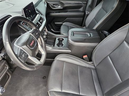 Used 2022 GMC Yukon SLT w/ SLT Premium Package image 13