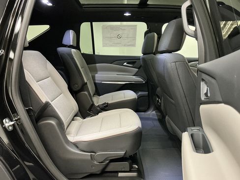 New 2026 Chevrolet Traverse LT w/ Sun and Wheel Package AWD/4WD image 31
