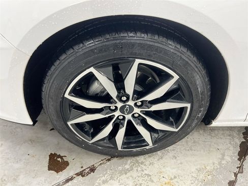 Used 2023 Chevrolet Malibu RS image 24