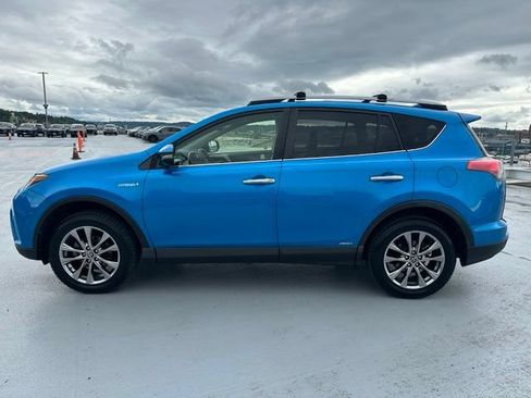 Used 2017 Toyota RAV4 Limited w/ All Weather Liner Package AWD/4WD image 8