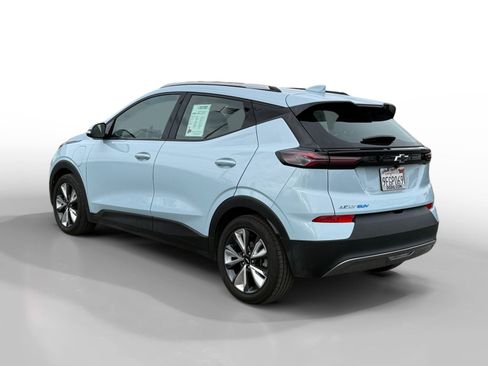 Used 2023 Chevrolet Bolt EUV LT w/ Convenience Package image 3