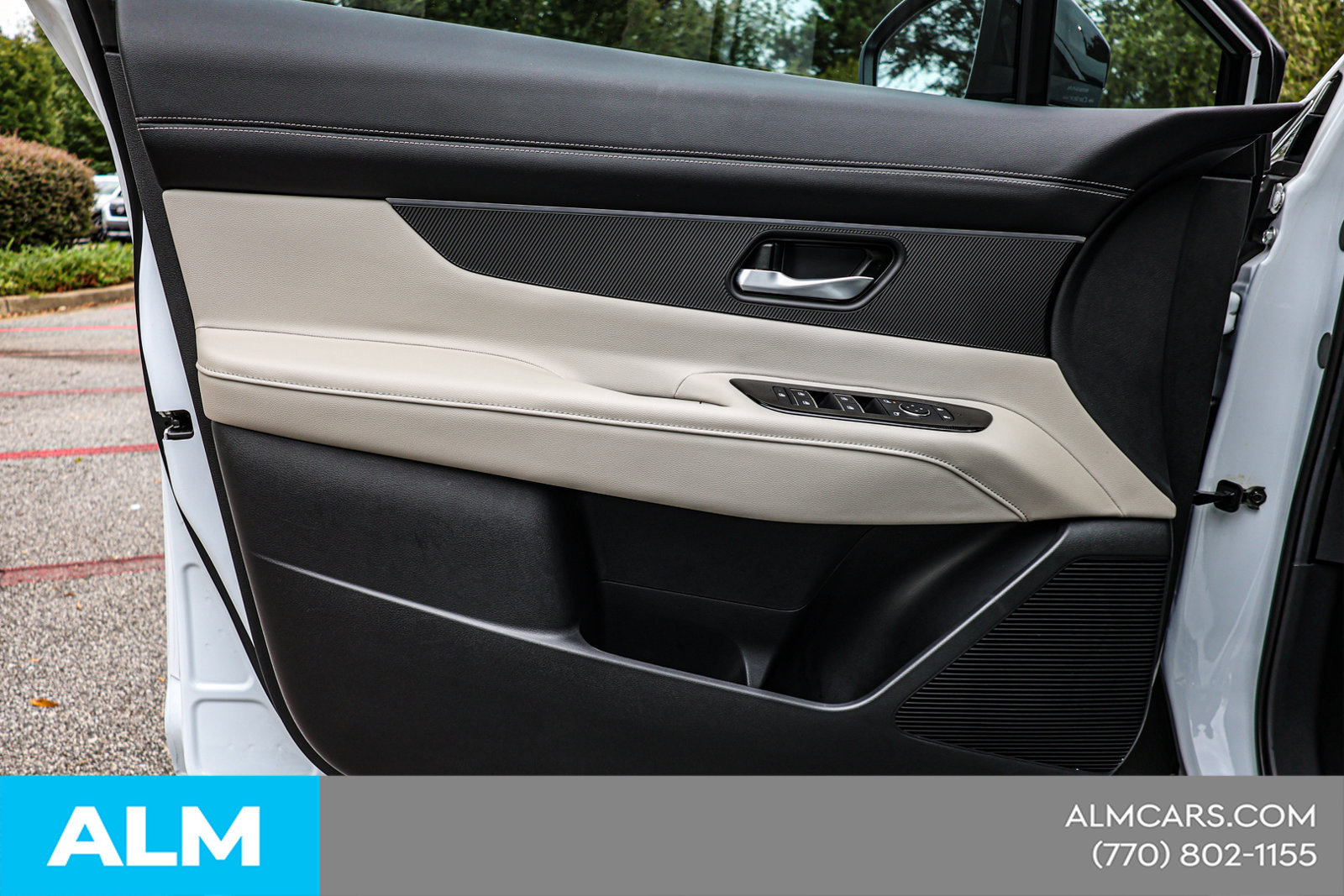 Certified 2025 Nissan Murano SV AWD/4WD image 37