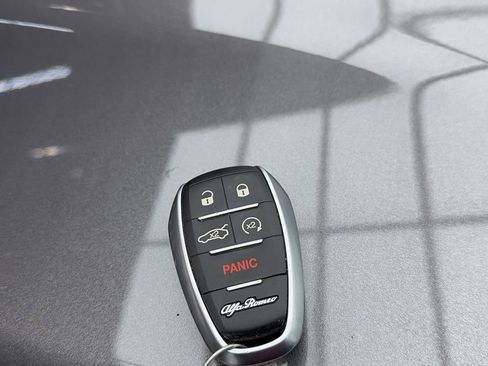 Used 2023 Alfa Romeo Stelvio Ti image 61