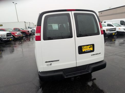 Used 2004 Chevrolet Express 2500 RWD image 7