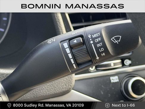 Used 2017 Hyundai Elantra SE image 22