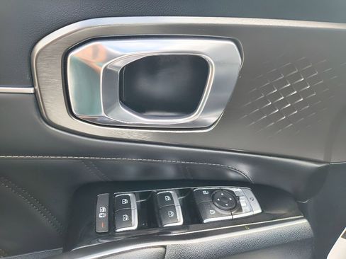 Used 2023 Kia Sorento SX image 14