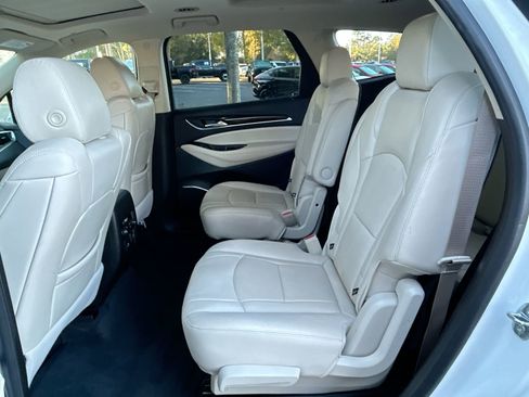 Used 2022 Buick Enclave Premium w/ Experience Buick Package image 32