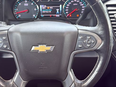Used 2018 Chevrolet Tahoe LT w/ Luxury Package RWD image 17