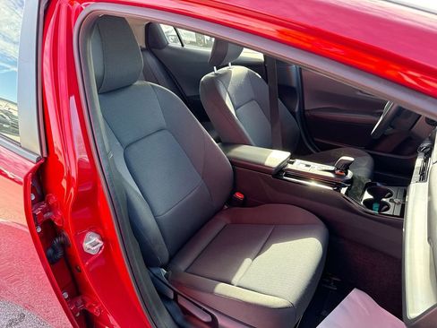 Certified 2024 Toyota Prius LE FWD image 24