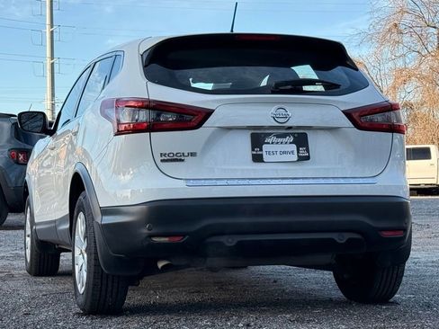 Used 2020 Nissan Rogue Sport S FWD image 3