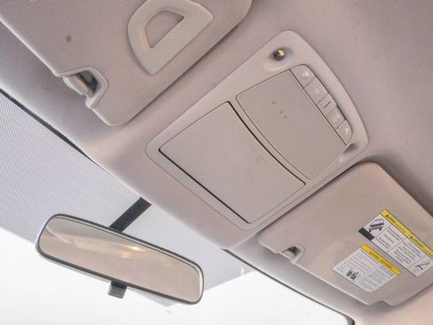 Used 2016 Nissan Rogue SV image 14