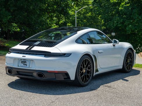 Certified 2022 Porsche 911 Carrera GTS image 7