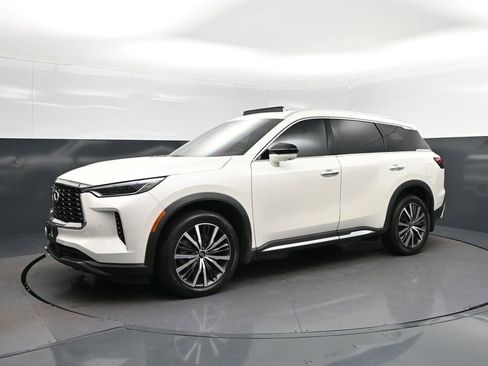 Certified 2023 INFINITI QX60 Sensory w/ Vision Package AWD/4WD image 3