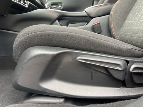 Certified 2025 Honda HR-V Sport image 24