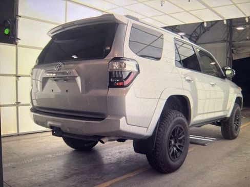 Used 2021 Toyota 4Runner SR5 Premium w/ Moonroof Package image 4