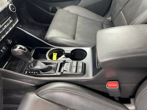 Used 2021 Hyundai Tucson Limited AWD/4WD image 15