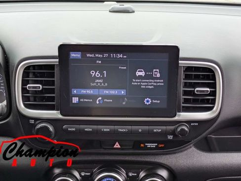 Used 2022 Hyundai Venue SEL FWD image 21