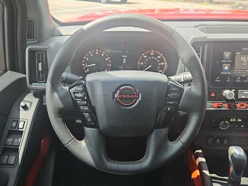 Used 2026 Nissan Frontier Pro-X w/ Tow Package RWD image 11