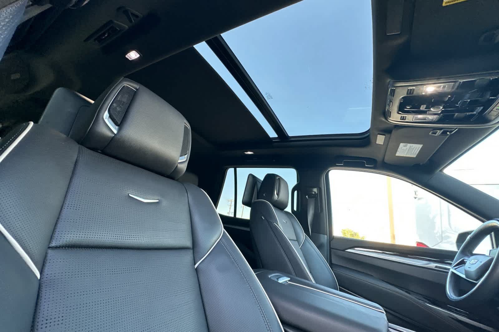 Used 2025 Cadillac Escalade Sport w/ Touring Package AWD/4WD image 20