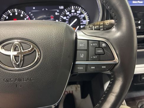 Used 2021 Toyota Highlander Platinum image 24