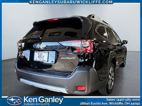 Certified 2025 Subaru Outback Limited AWD/4WD image 5
