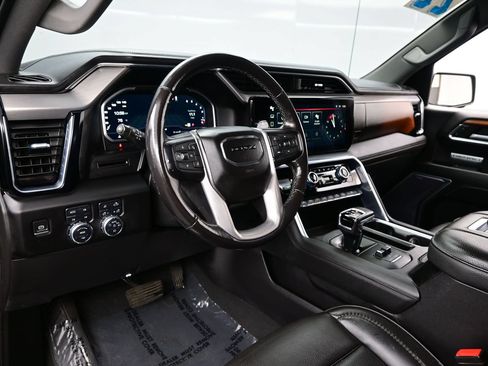 Used 2022 GMC Sierra 1500 Denali AWD/4WD image 16