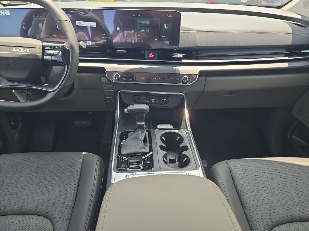 New 2027 Kia Carnival EX FWD image 15