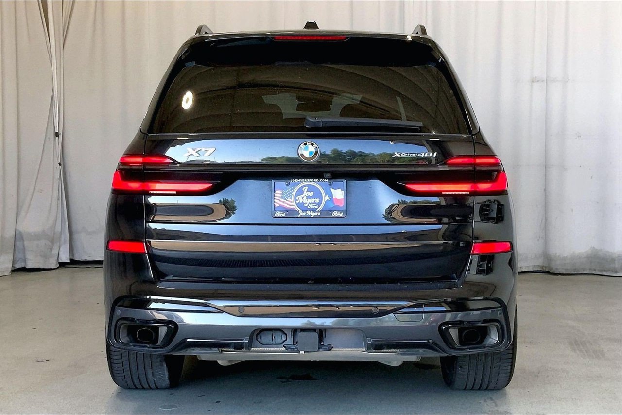 Used 2024 BMW X7 xDrive40i w/ Executive Package AWD/4WD image 4