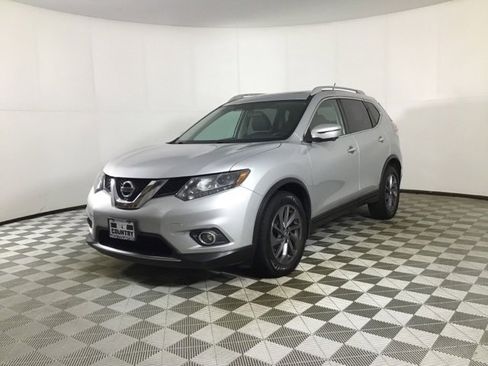 Used 2016 Nissan Rogue SL w/ SL Premium Package image 3