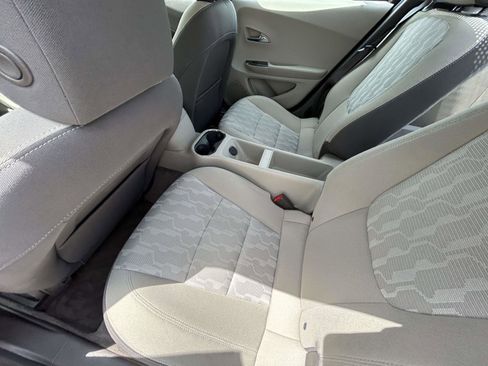 Used 2013 Chevrolet Volt w/ Enhanced Safety Package 2 FWD image 11