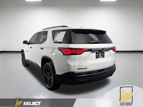 Used 2022 Chevrolet Traverse Premier w/ Redline Edition FWD image 4