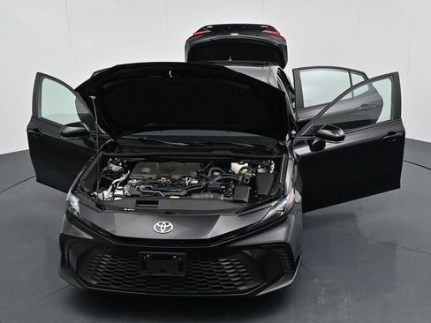 Used 2025 Toyota Camry SE FWD image 18