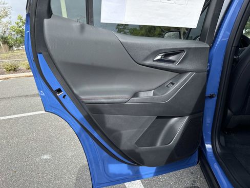 New 2026 Chevrolet Equinox RS w/ Convenience Package III FWD image 9