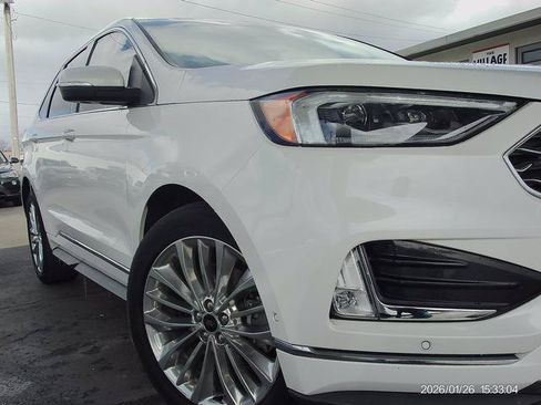 Used 2020 Ford Edge Titanium w/ Equipment Group 301A AWD/4WD image 19