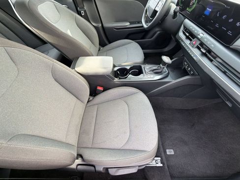 Used 2025 Kia K4 FWD image 27