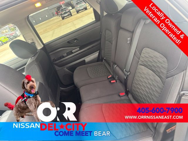 Used 2024 Nissan Pathfinder SV FWD image 10
