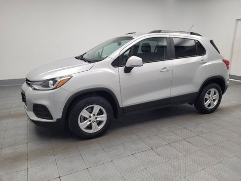 Used 2022 Chevrolet Trax LT AWD/4WD image 2