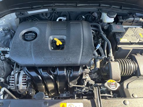 Used 2025 Kia Soul LX w/ LX Technology Package FWD image 31