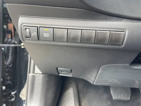 Used 2026 Toyota Corolla LE FWD image 30