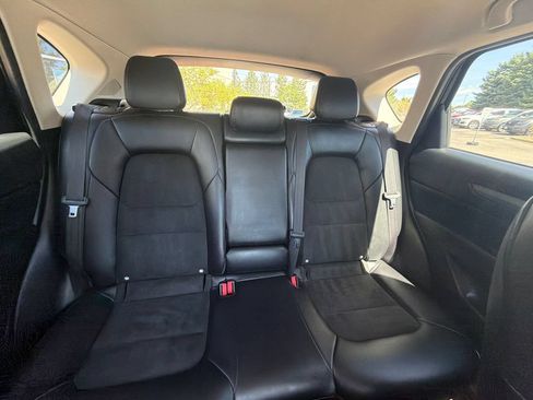 Used 2018 MAZDA CX-5 Touring w/ Preferred Equipment Package FWD image 16