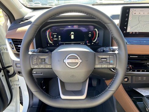 New 2026 Nissan Rogue Platinum image 13