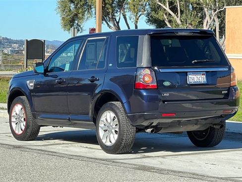Used 2015 Land Rover LR2 HSE image 6