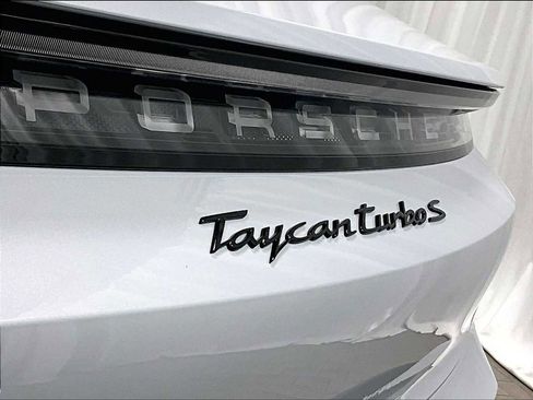 Used 2022 Porsche Taycan Turbo S image 34