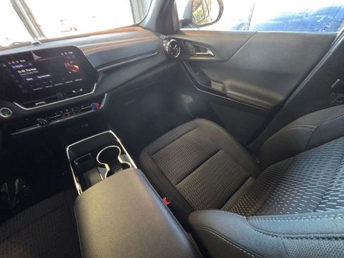 Used 2025 Chevrolet Equinox LT image 39