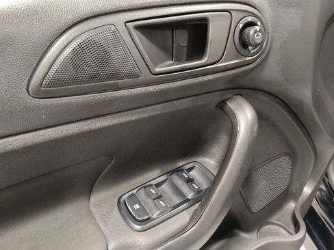 Used 2019 Ford Fiesta SE image 27